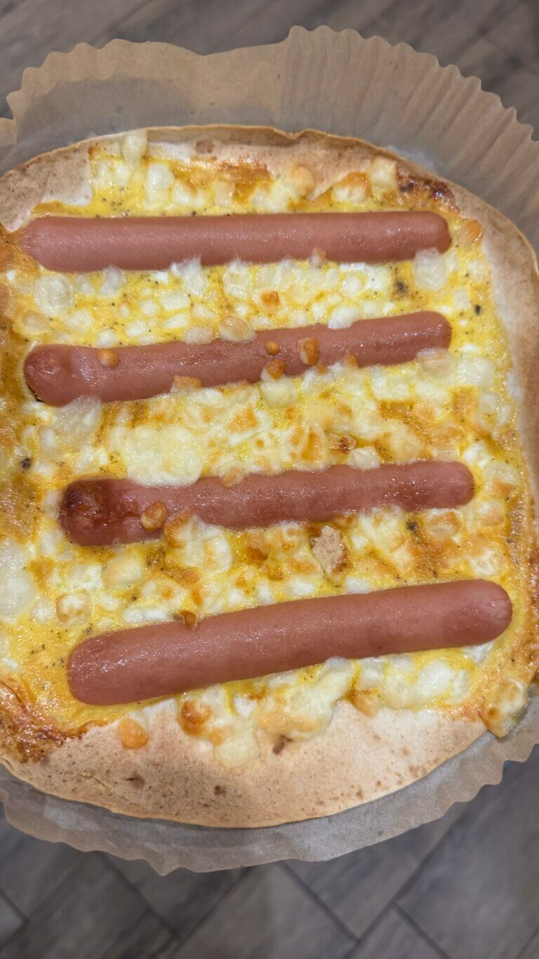 Tortilla z&nbsp;jajkiem i&nbsp;parówką z&nbsp;Air Fryer