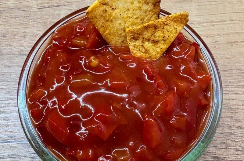 Domowe nachosy z pikantną salsą z Air Fryer