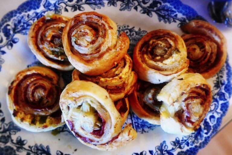 Cynamonowe ślimaczki z&nbsp;ciasta francuskiego w&nbsp;Air Fryer