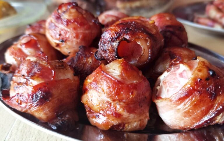 Pieczarki faszerowane zawijane w&nbsp;boczku z&nbsp;Air Fryer