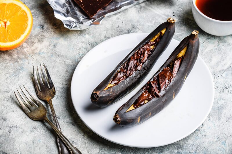 Banan pieczony z czekoladą w Air Fryer